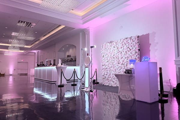 Top Wedding Venues in Massachusetts That Are Perfect for a Photo Booth
